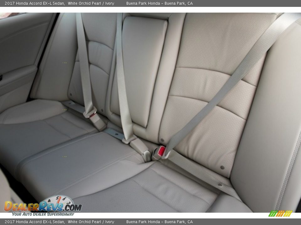 2017 Honda Accord EX-L Sedan White Orchid Pearl / Ivory Photo #15