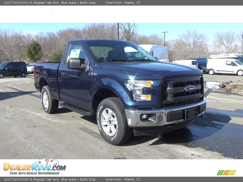 Front 3/4 View of 2017 Ford F150 XL Regular Cab 4x4 Photo #1