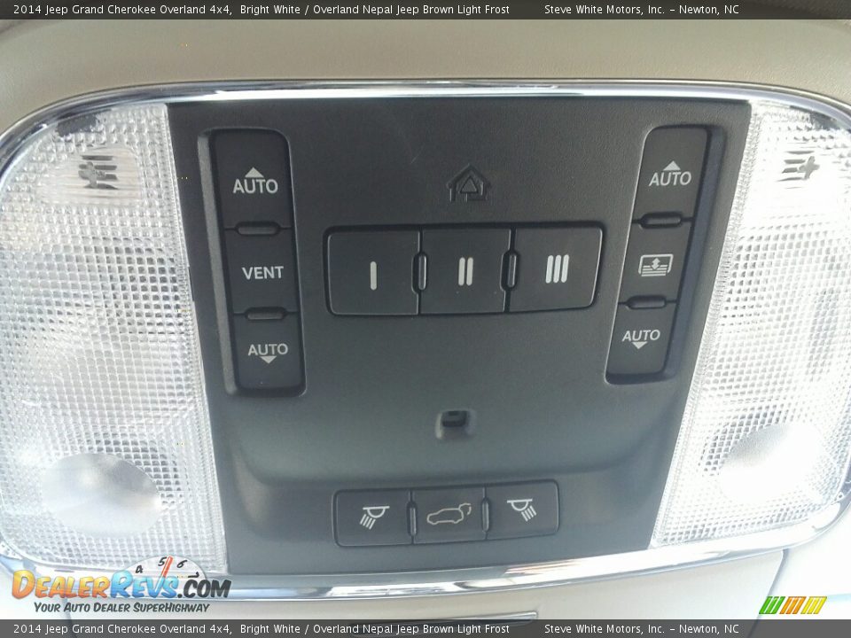 2014 Jeep Grand Cherokee Overland 4x4 Bright White / Overland Nepal Jeep Brown Light Frost Photo #30