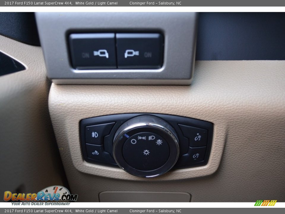 2017 Ford F150 Lariat SuperCrew 4X4 White Gold / Light Camel Photo #23