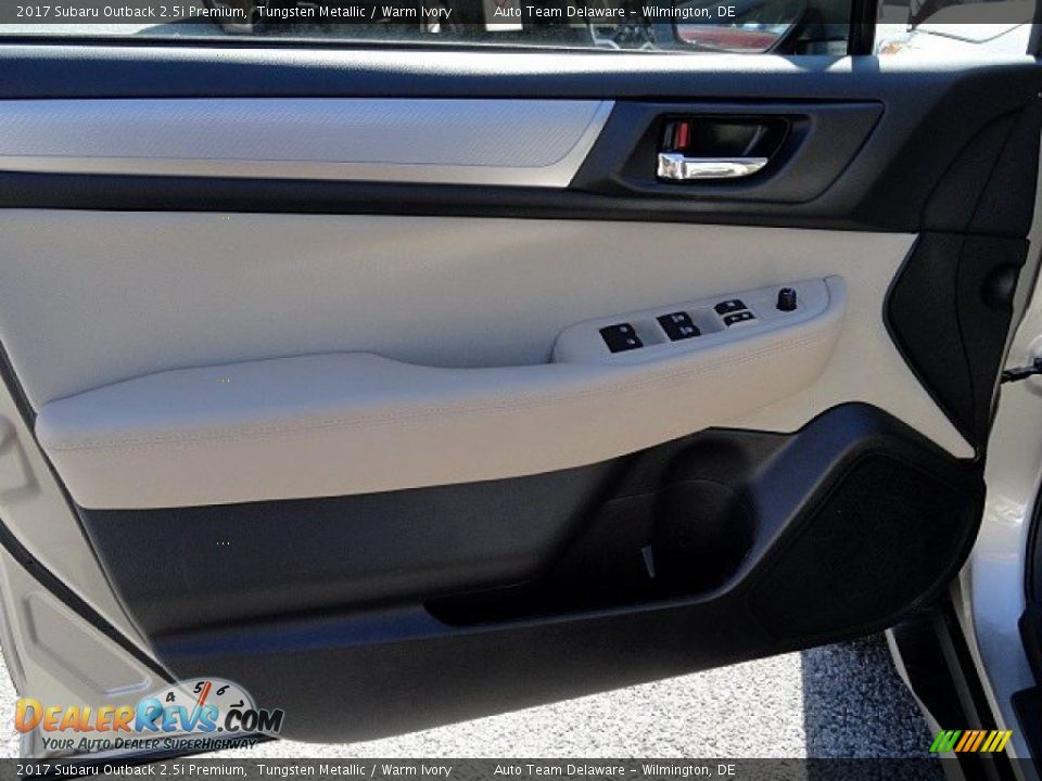 2017 Subaru Outback 2.5i Premium Tungsten Metallic / Warm Ivory Photo #11