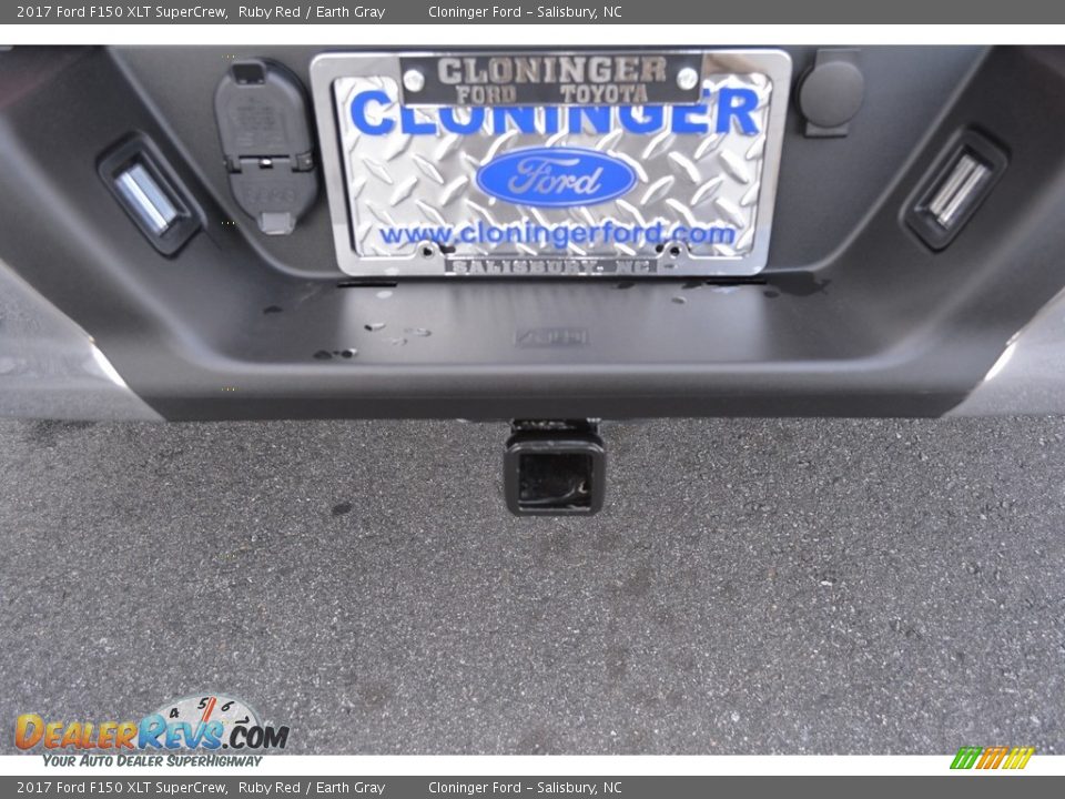 2017 Ford F150 XLT SuperCrew Ruby Red / Earth Gray Photo #5