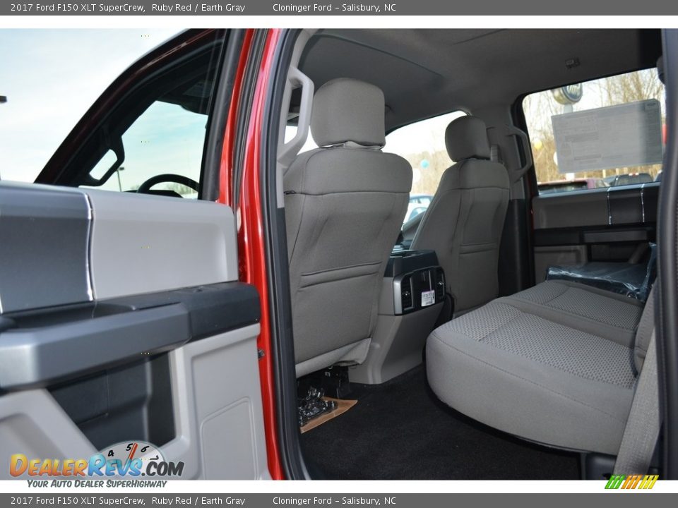 2017 Ford F150 XLT SuperCrew Ruby Red / Earth Gray Photo #10
