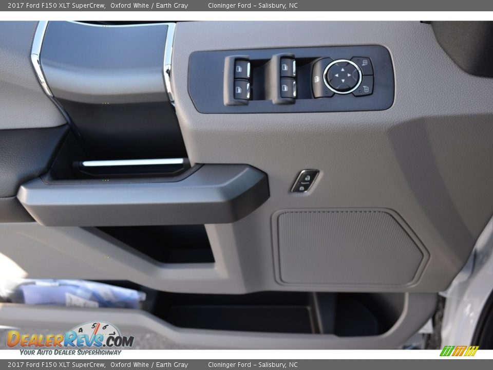 2017 Ford F150 XLT SuperCrew Oxford White / Earth Gray Photo #7