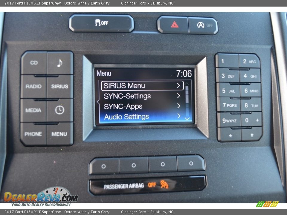 2017 Ford F150 XLT SuperCrew Oxford White / Earth Gray Photo #12