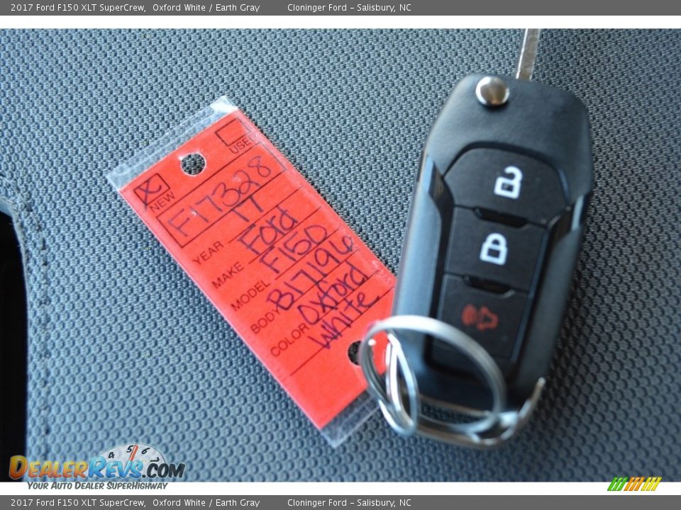 2017 Ford F150 XLT SuperCrew Oxford White / Earth Gray Photo #17