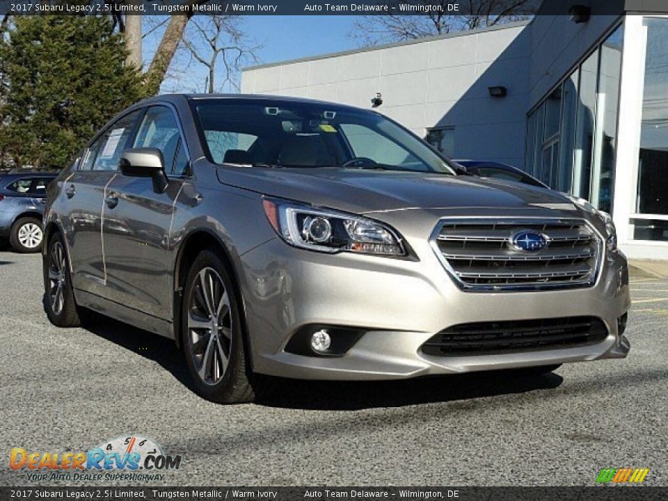 Front 3/4 View of 2017 Subaru Legacy 2.5i Limited Photo #1