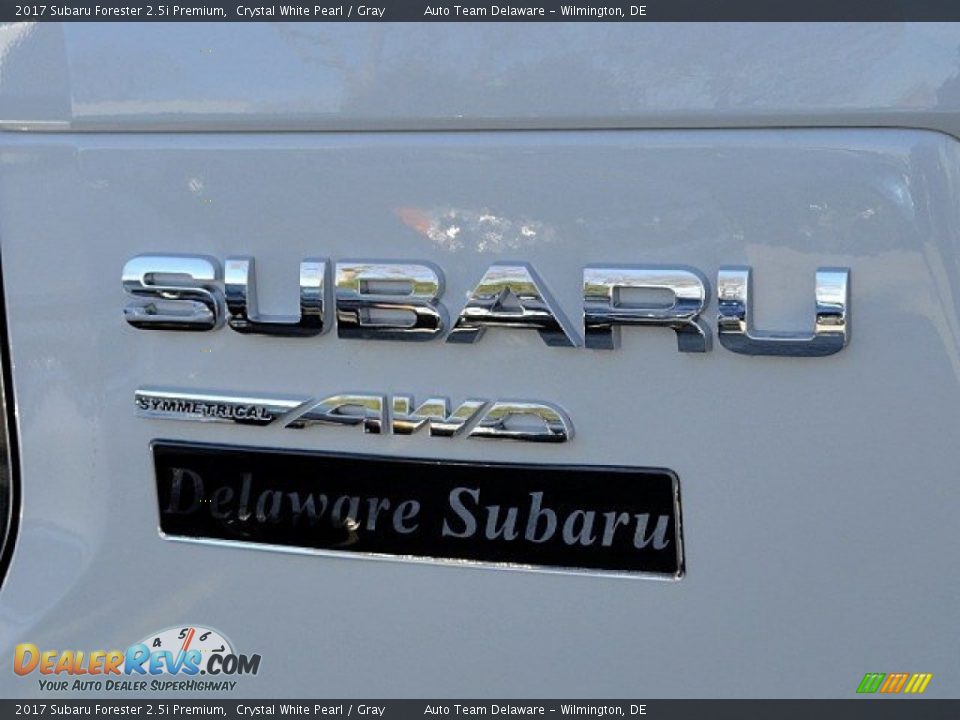 2017 Subaru Forester 2.5i Premium Crystal White Pearl / Gray Photo #28