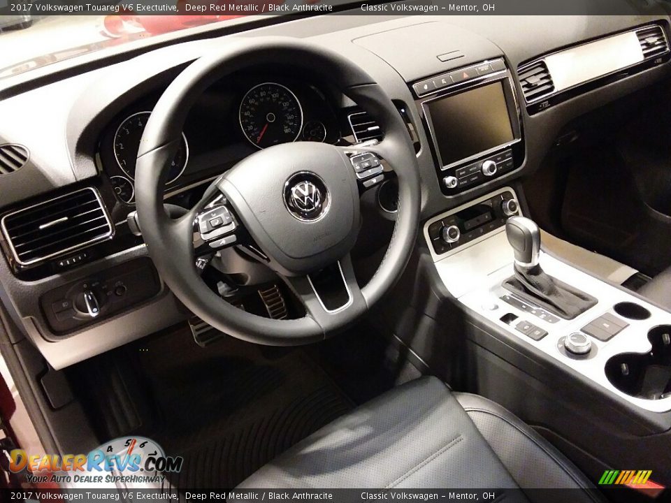 Black Anthracite Interior - 2017 Volkswagen Touareg V6 Exectutive Photo #5