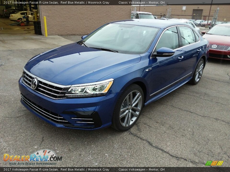 Front 3/4 View of 2017 Volkswagen Passat R-Line Sedan Photo #1