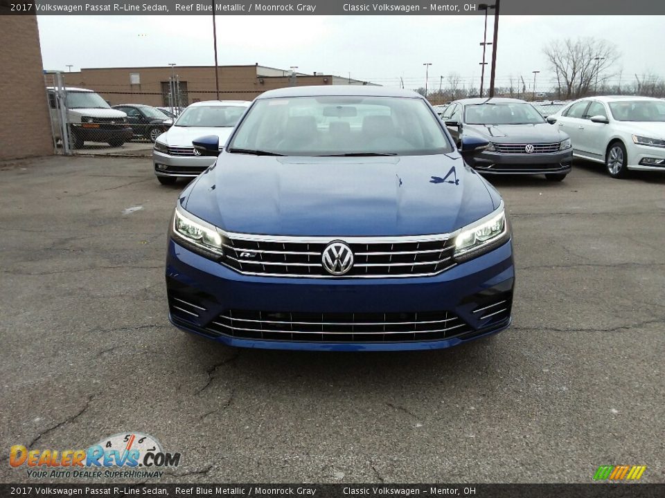 2017 Volkswagen Passat R-Line Sedan Reef Blue Metallic / Moonrock Gray Photo #2