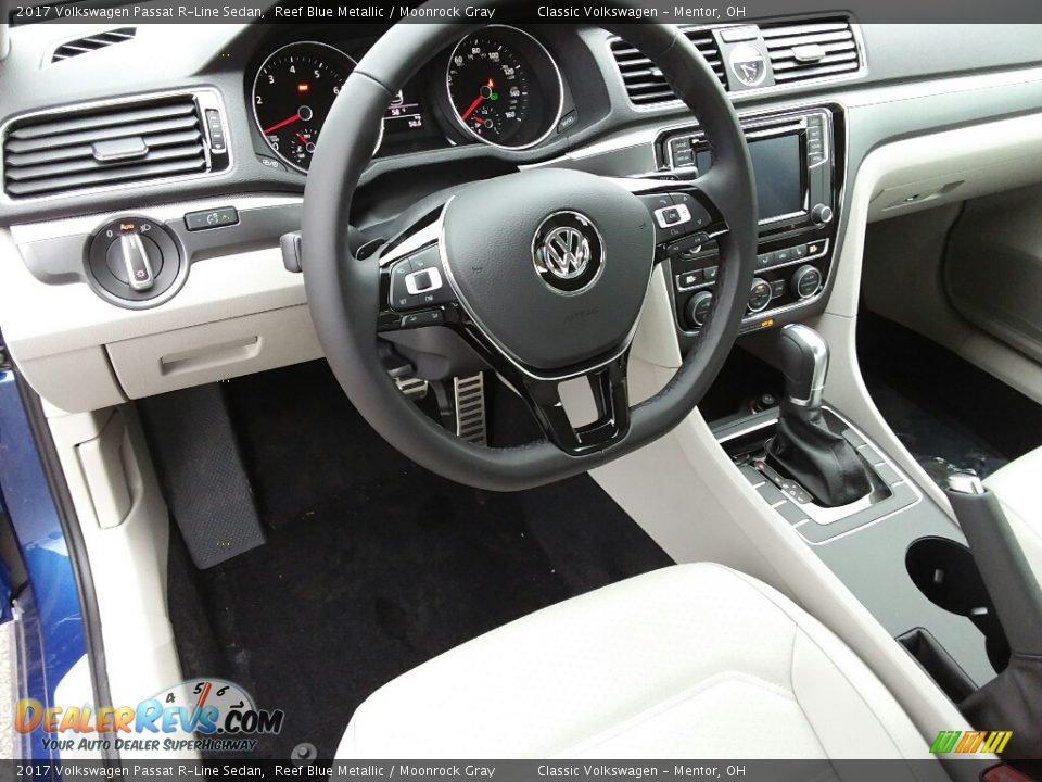 Moonrock Gray Interior - 2017 Volkswagen Passat R-Line Sedan Photo #5