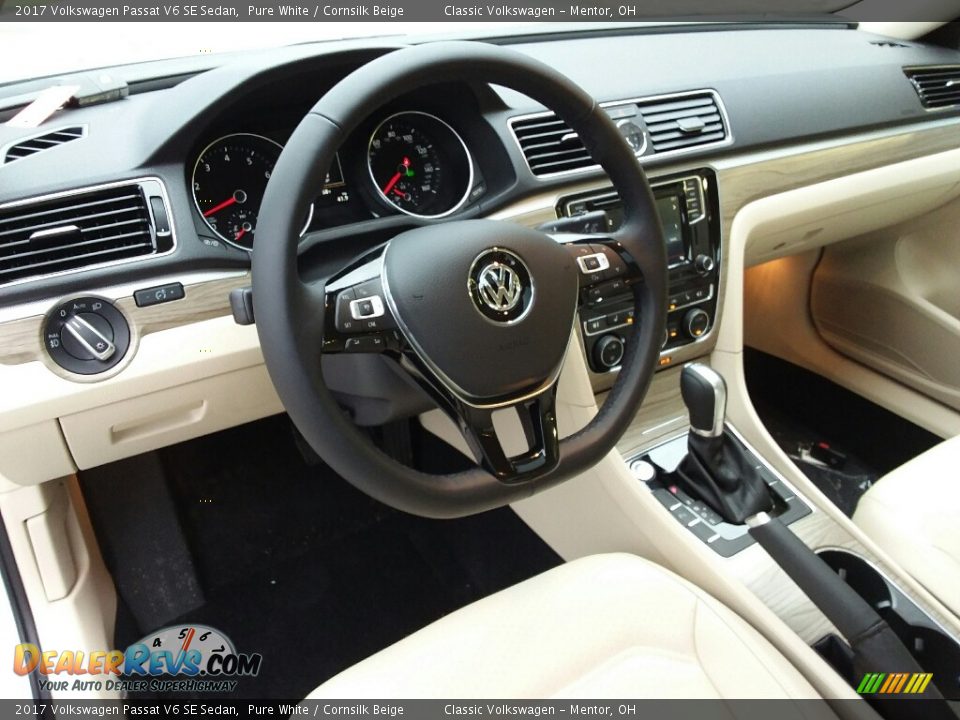 Cornsilk Beige Interior - 2017 Volkswagen Passat V6 SE Sedan Photo #5