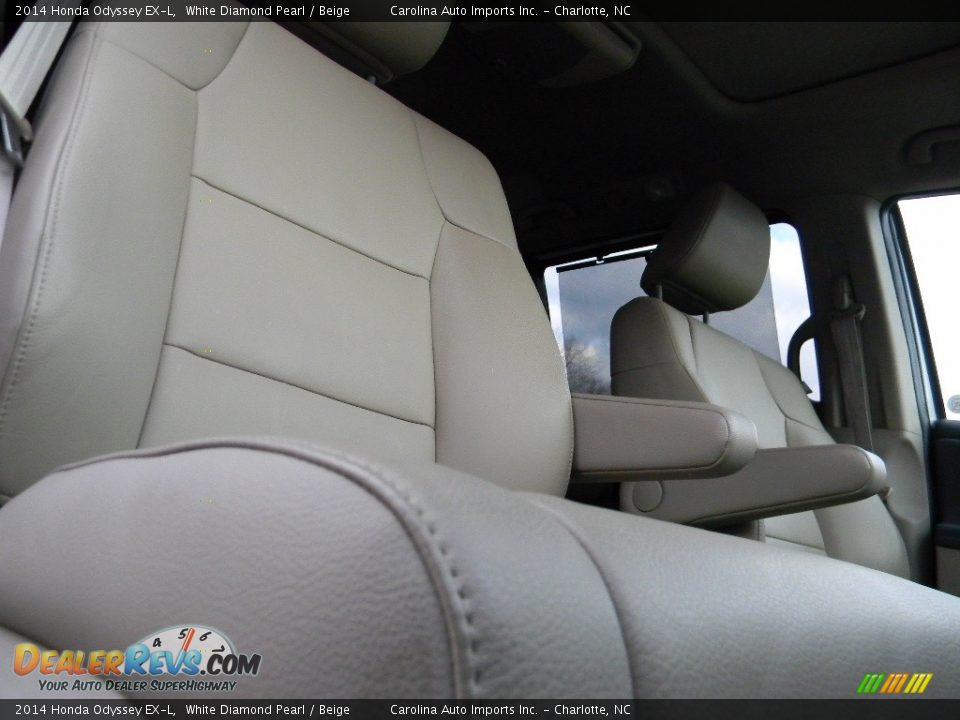 2014 Honda Odyssey EX-L White Diamond Pearl / Beige Photo #24