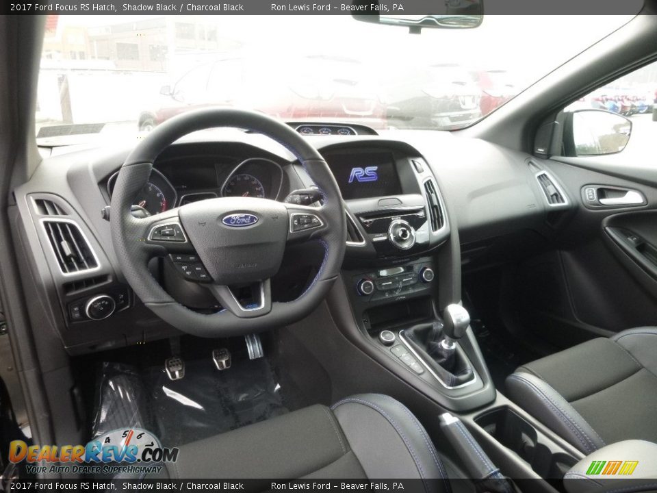 Charcoal Black Interior - 2017 Ford Focus RS Hatch Photo #13