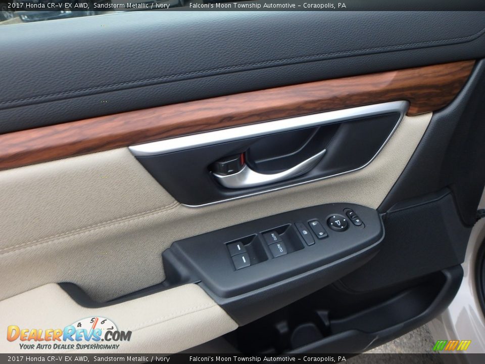Door Panel of 2017 Honda CR-V EX AWD Photo #11
