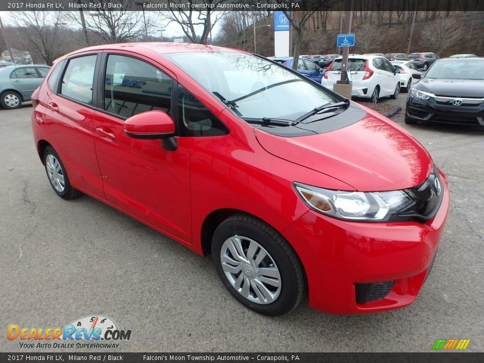 Front 3/4 View of 2017 Honda Fit LX Photo #5
