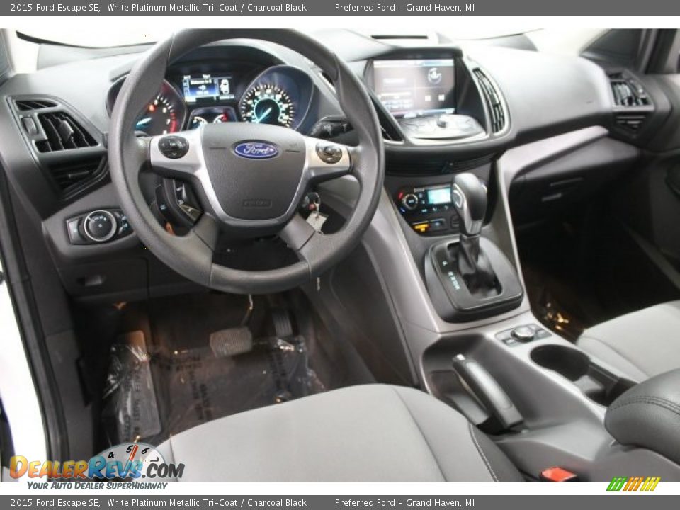 2015 Ford Escape SE White Platinum Metallic Tri-Coat / Charcoal Black Photo #2