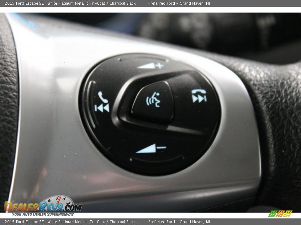 2015 Ford Escape SE White Platinum Metallic Tri-Coat / Charcoal Black Photo #10