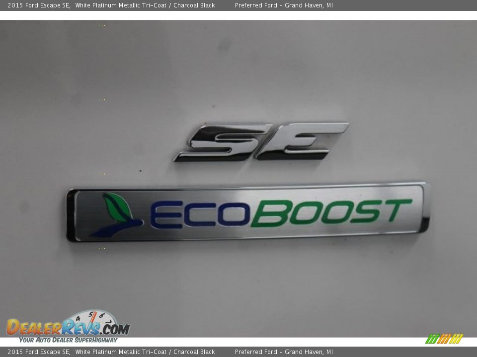 2015 Ford Escape SE White Platinum Metallic Tri-Coat / Charcoal Black Photo #28