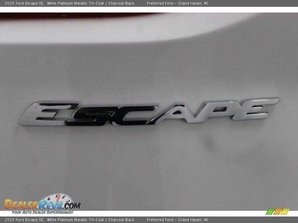 2015 Ford Escape SE White Platinum Metallic Tri-Coat / Charcoal Black Photo #29