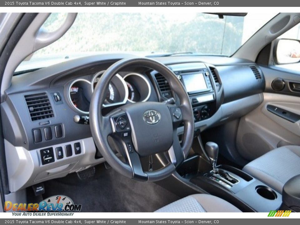 2015 Toyota Tacoma V6 Double Cab 4x4 Super White / Graphite Photo #10
