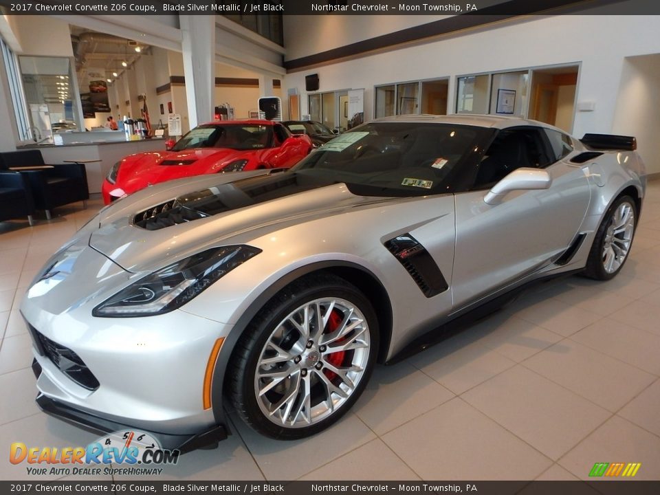 Front 3/4 View of 2017 Chevrolet Corvette Z06 Coupe Photo #1