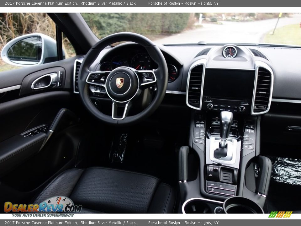2017 Porsche Cayenne Platinum Edition Rhodium Silver Metallic / Black Photo #12