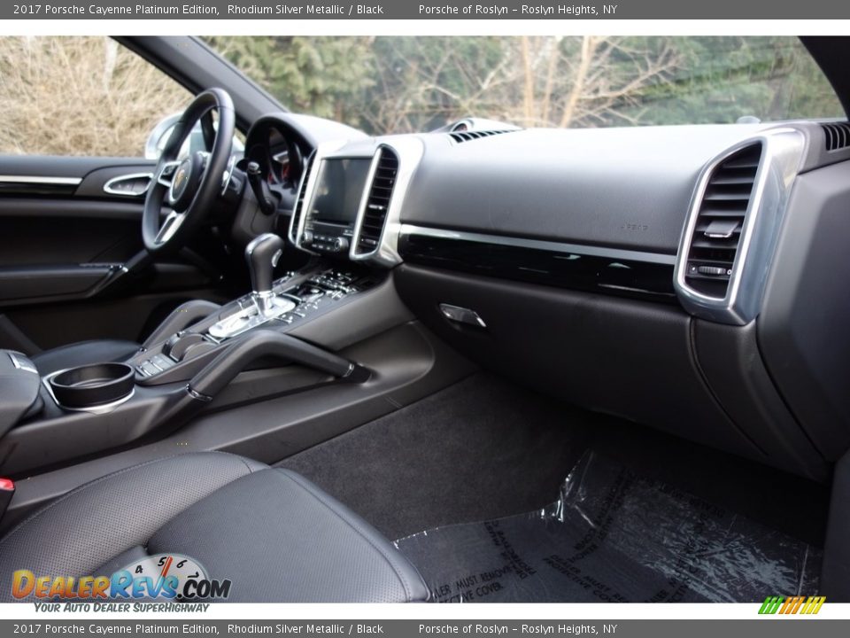 2017 Porsche Cayenne Platinum Edition Rhodium Silver Metallic / Black Photo #16