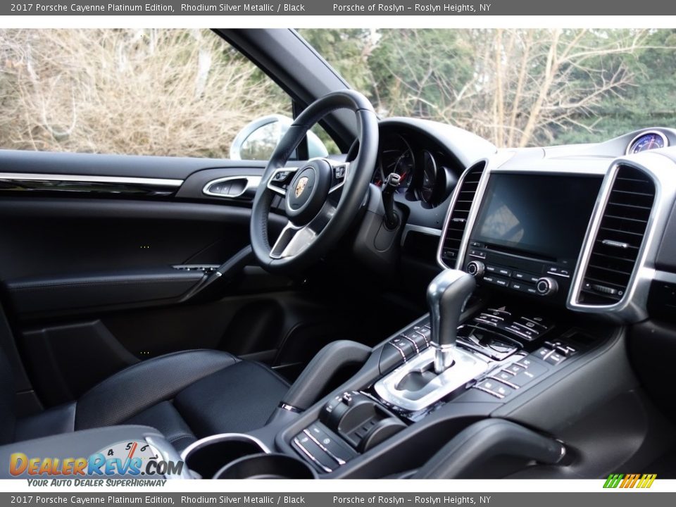 2017 Porsche Cayenne Platinum Edition Rhodium Silver Metallic / Black Photo #17