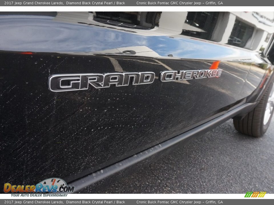 2017 Jeep Grand Cherokee Laredo Diamond Black Crystal Pearl / Black Photo #13