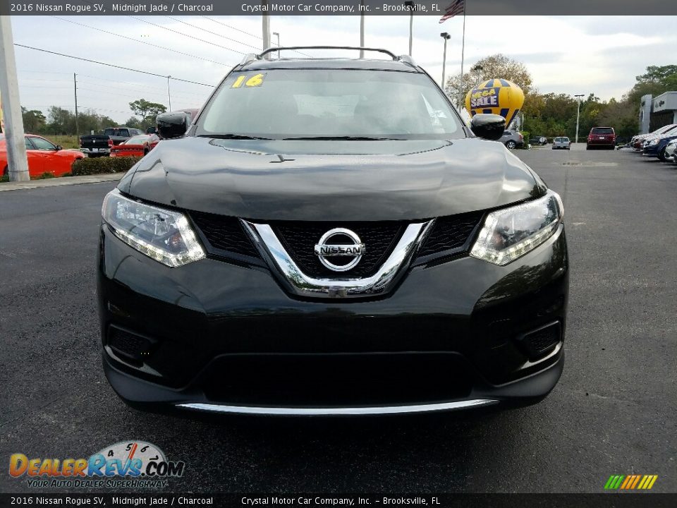 2016 Nissan Rogue SV Midnight Jade / Charcoal Photo #8