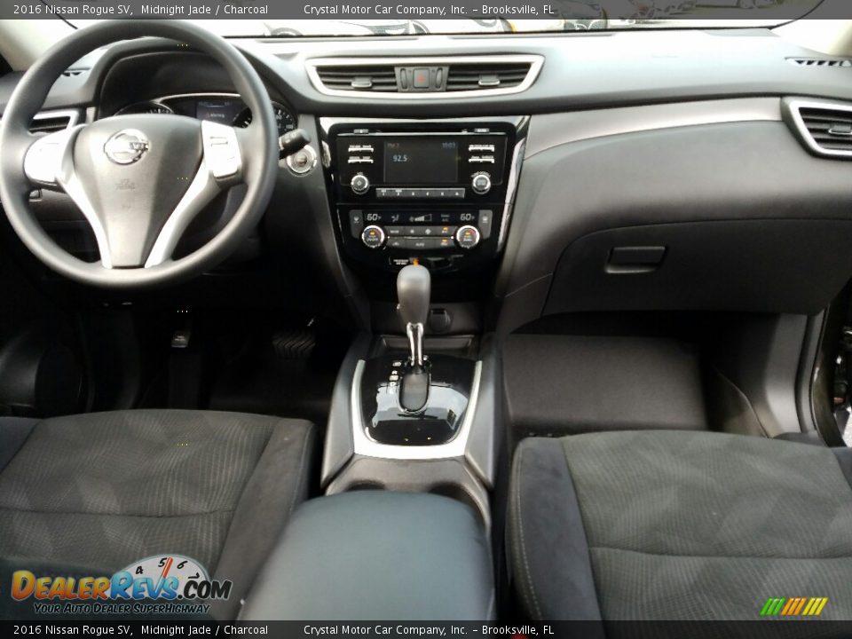 2016 Nissan Rogue SV Midnight Jade / Charcoal Photo #13