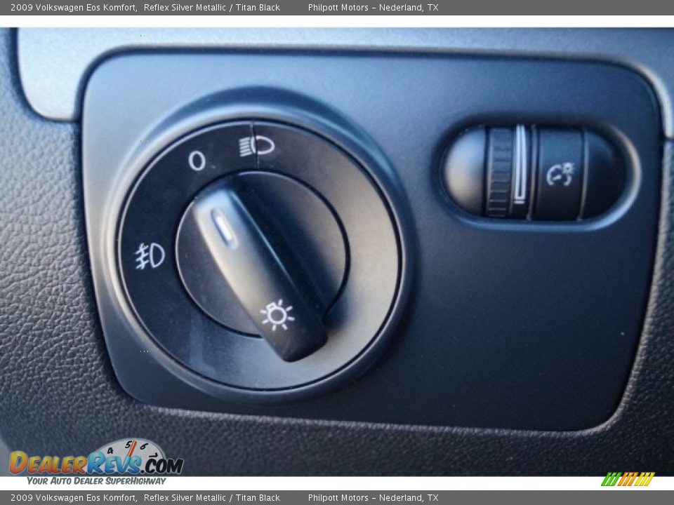 2009 Volkswagen Eos Komfort Reflex Silver Metallic / Titan Black Photo #26