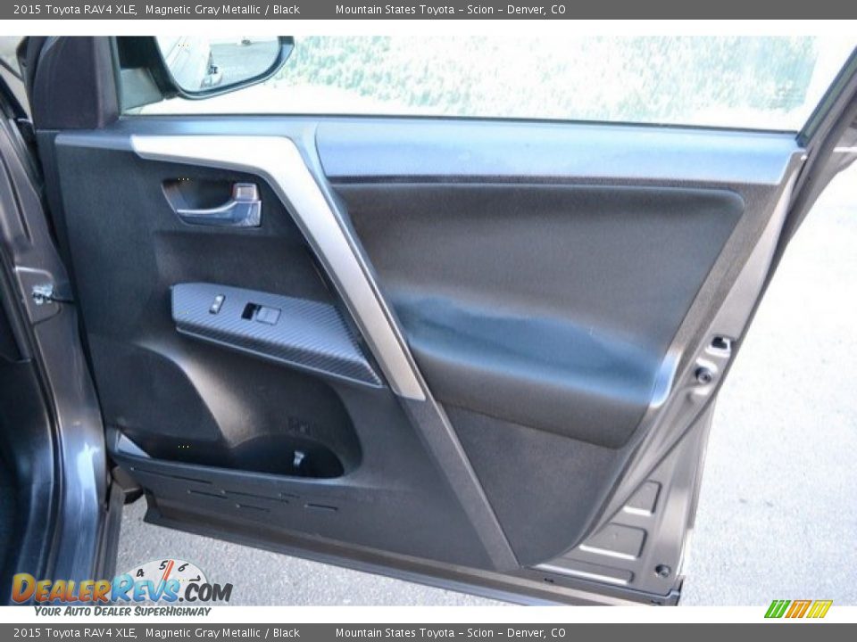 2015 Toyota RAV4 XLE Magnetic Gray Metallic / Black Photo #26