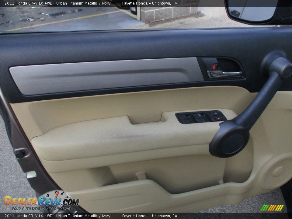 2011 Honda CR-V LX 4WD Urban Titanium Metallic / Ivory Photo #7