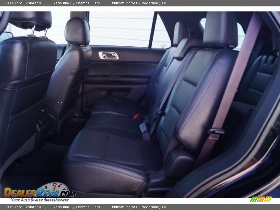 2014 Ford Explorer XLT Tuxedo Black / Charcoal Black Photo #14
