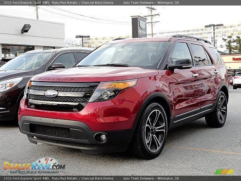 Front 3/4 View of 2013 Ford Explorer Sport 4WD Photo #3