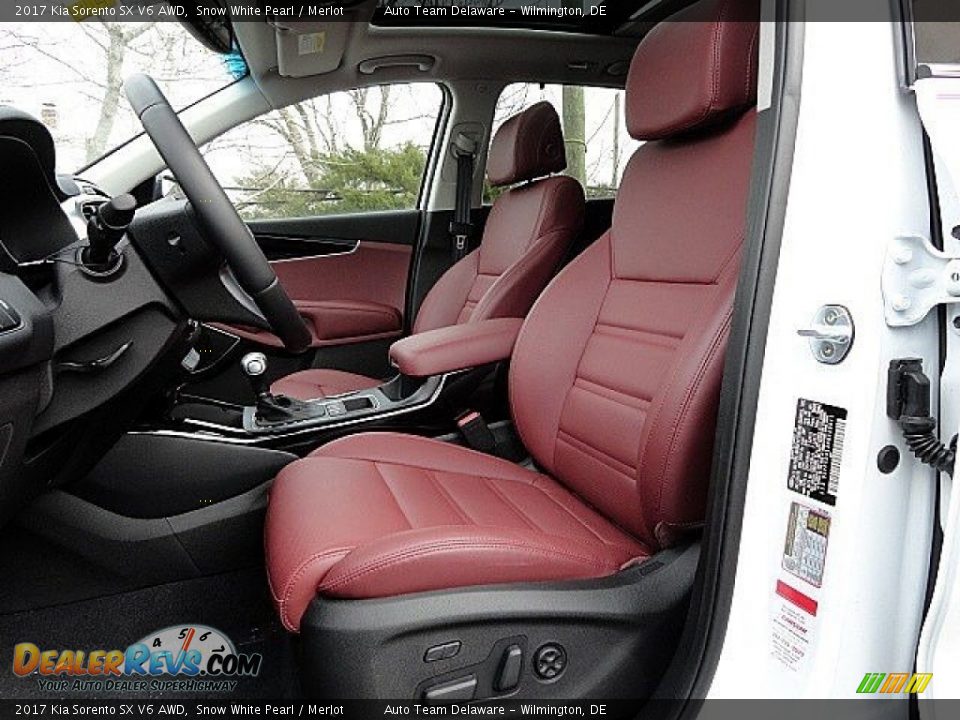 Front Seat of 2017 Kia Sorento SX V6 AWD Photo #19