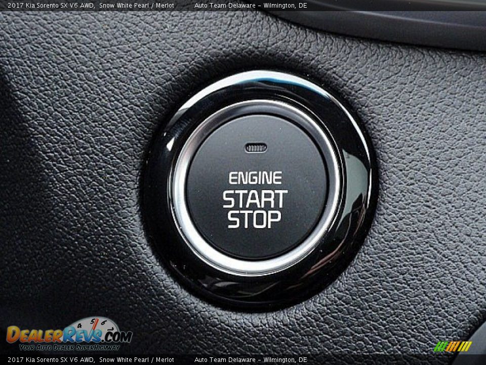 Controls of 2017 Kia Sorento SX V6 AWD Photo #28