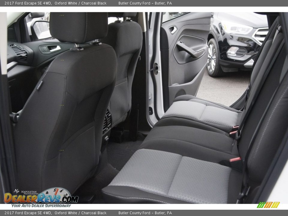 2017 Ford Escape SE 4WD Oxford White / Charcoal Black Photo #9