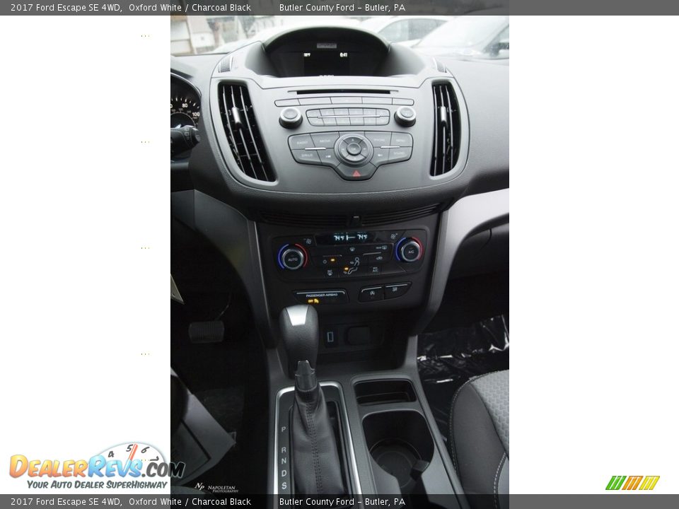 2017 Ford Escape SE 4WD Oxford White / Charcoal Black Photo #12