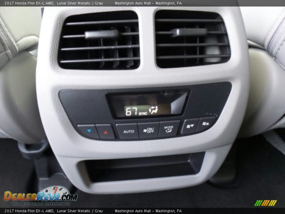 Controls of 2017 Honda Pilot EX-L AWD Photo #12