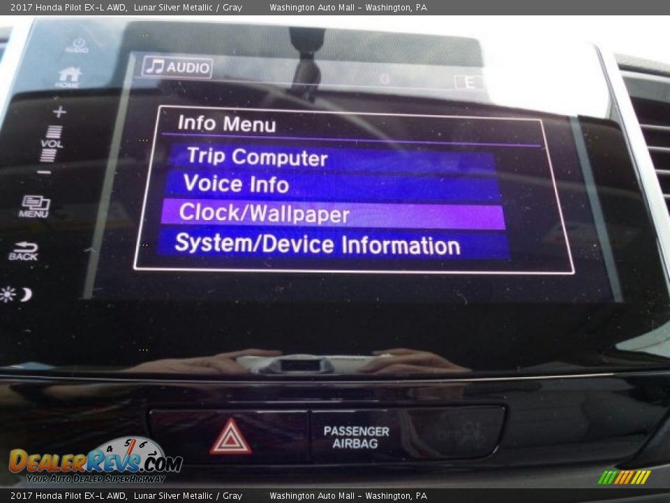 2017 Honda Pilot EX-L AWD Lunar Silver Metallic / Gray Photo #30