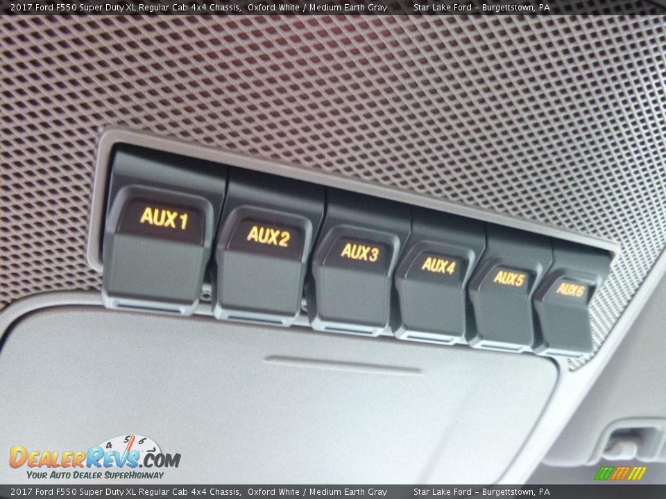 Controls of 2017 Ford F550 Super Duty XL Regular Cab 4x4 Chassis Photo #18