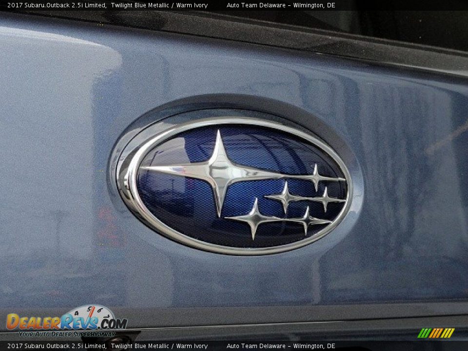 2017 Subaru Outback 2.5i Limited Twilight Blue Metallic / Warm Ivory Photo #33