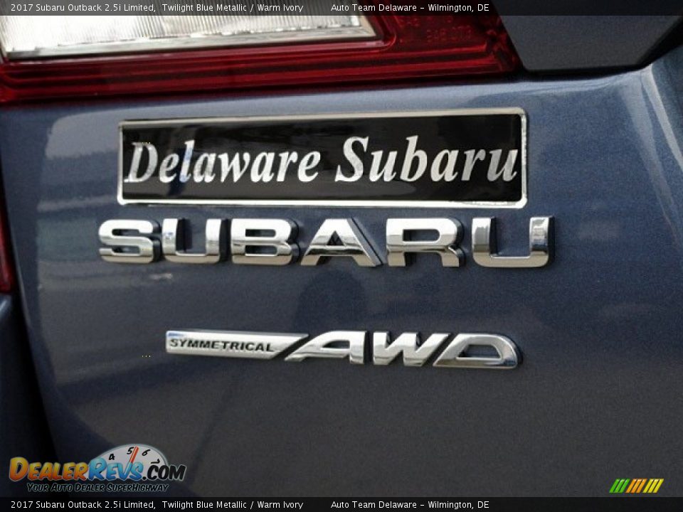 2017 Subaru Outback 2.5i Limited Twilight Blue Metallic / Warm Ivory Photo #35