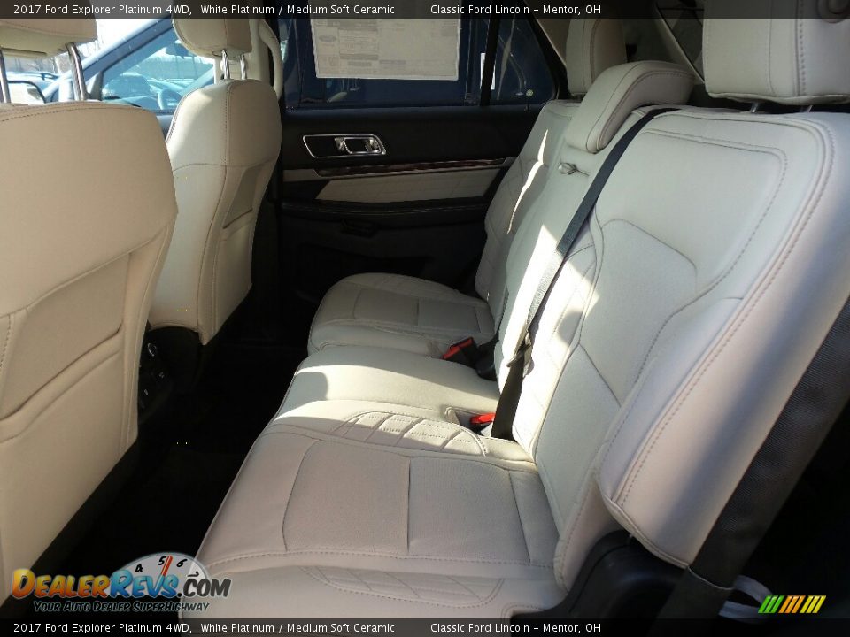 2017 Ford Explorer Platinum 4WD White Platinum / Medium Soft Ceramic Photo #6