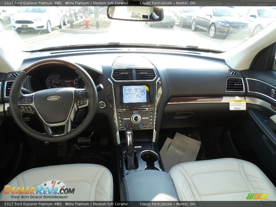 2017 Ford Explorer Platinum 4WD White Platinum / Medium Soft Ceramic Photo #7