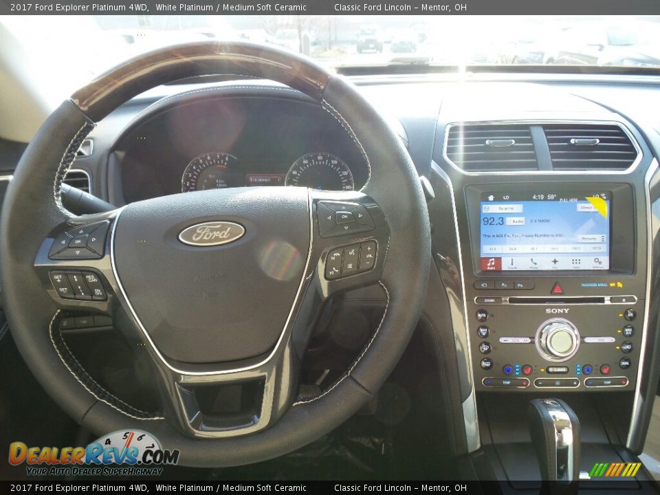 2017 Ford Explorer Platinum 4WD White Platinum / Medium Soft Ceramic Photo #8
